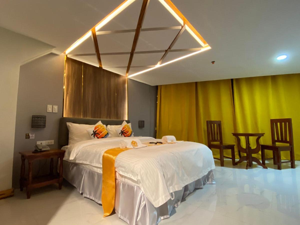 Ngn Gran Hotel Tuguegarao Esterno foto