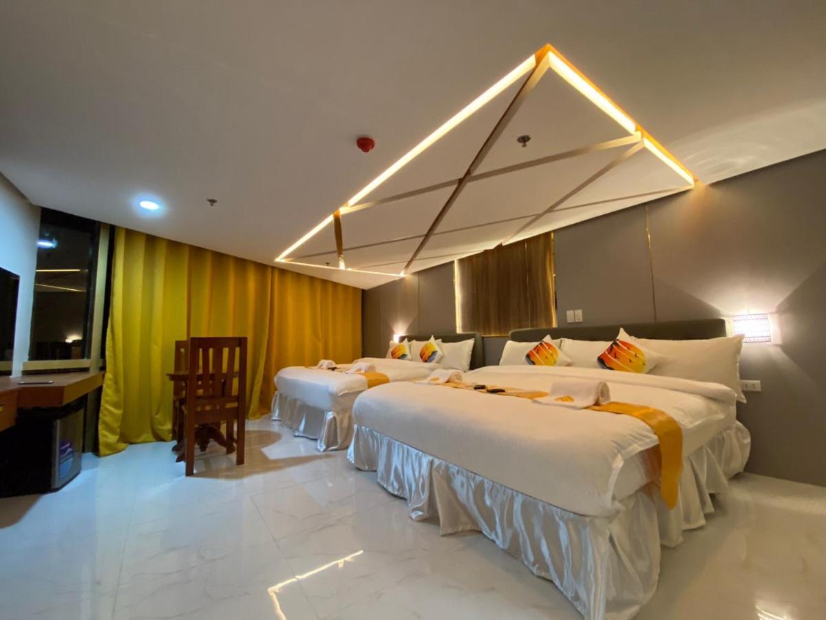 Ngn Gran Hotel Tuguegarao Esterno foto