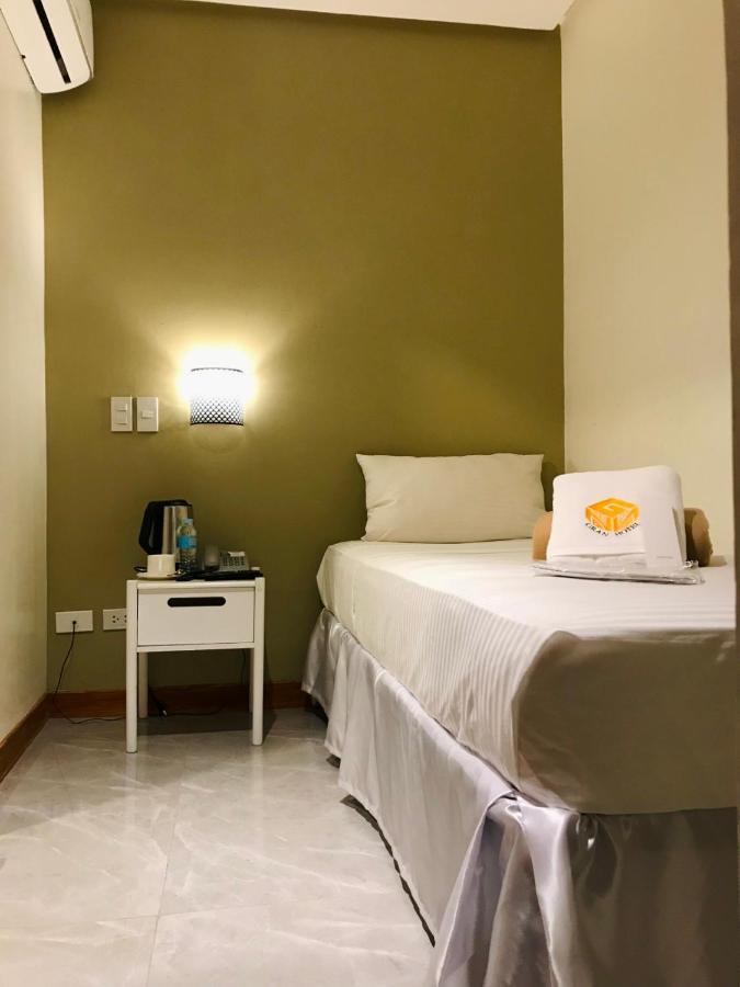 Ngn Gran Hotel Tuguegarao Esterno foto