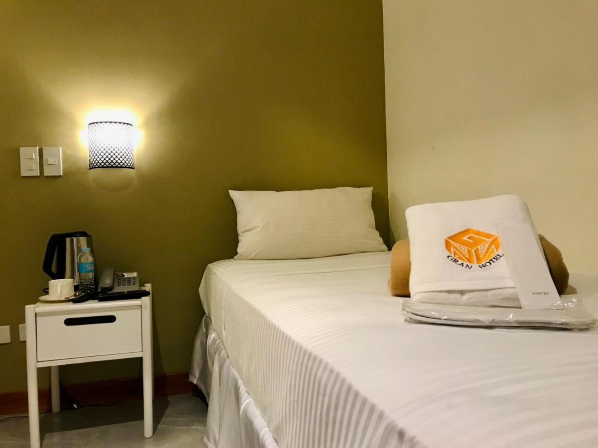 Ngn Gran Hotel Tuguegarao Esterno foto